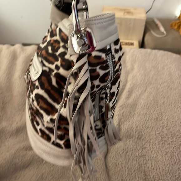 B. Makowsky animal print tote with tassels and inner pocket - Picture 2 of 6